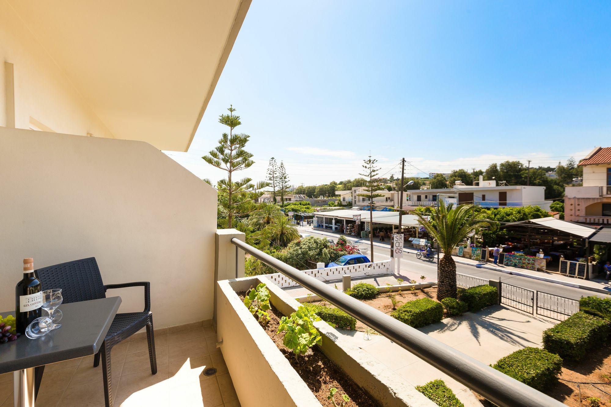 Yiannis Apartments Аделианос Кампос Экстерьер фото