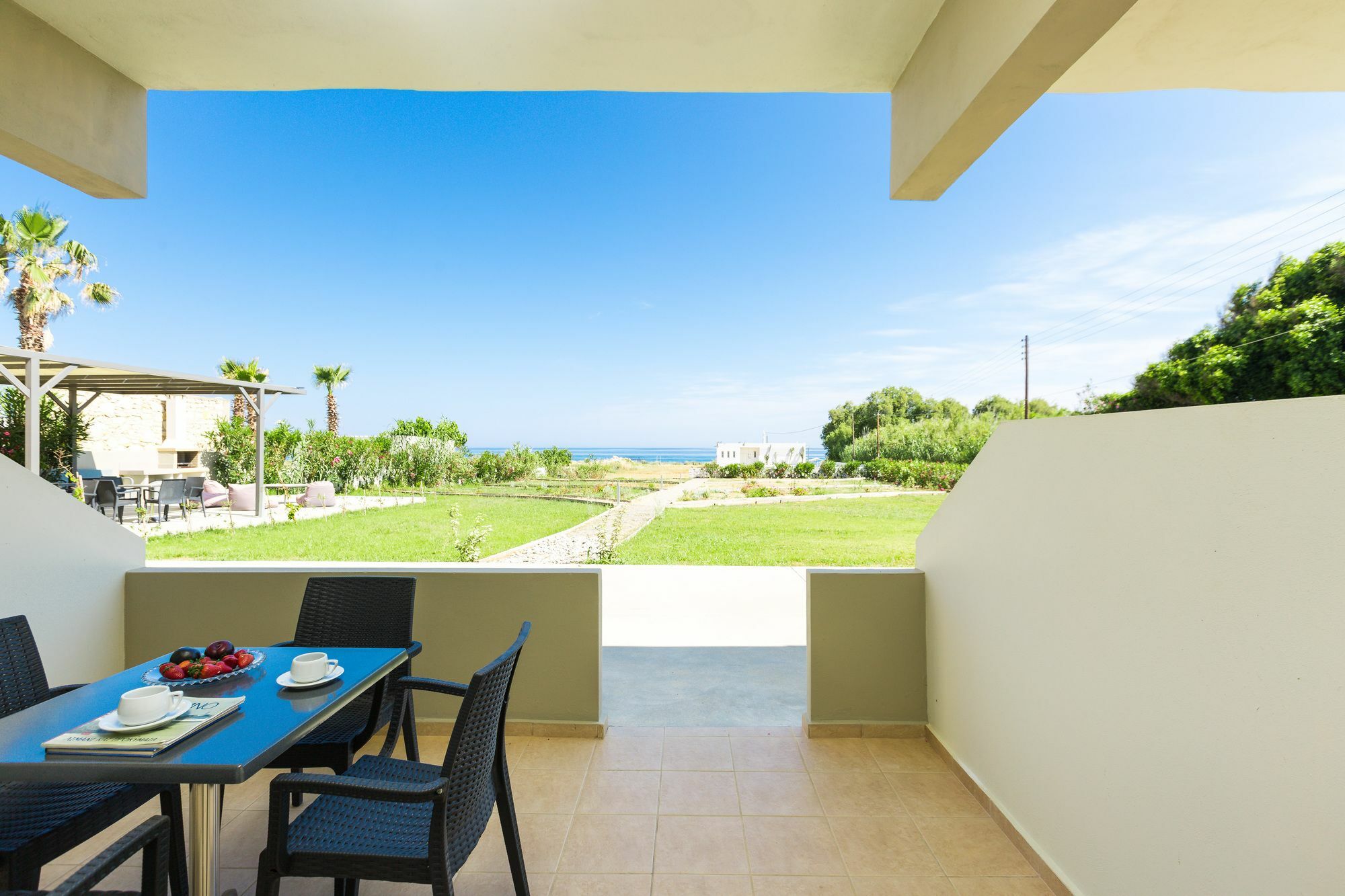 Yiannis Apartments Аделианос Кампос Экстерьер фото